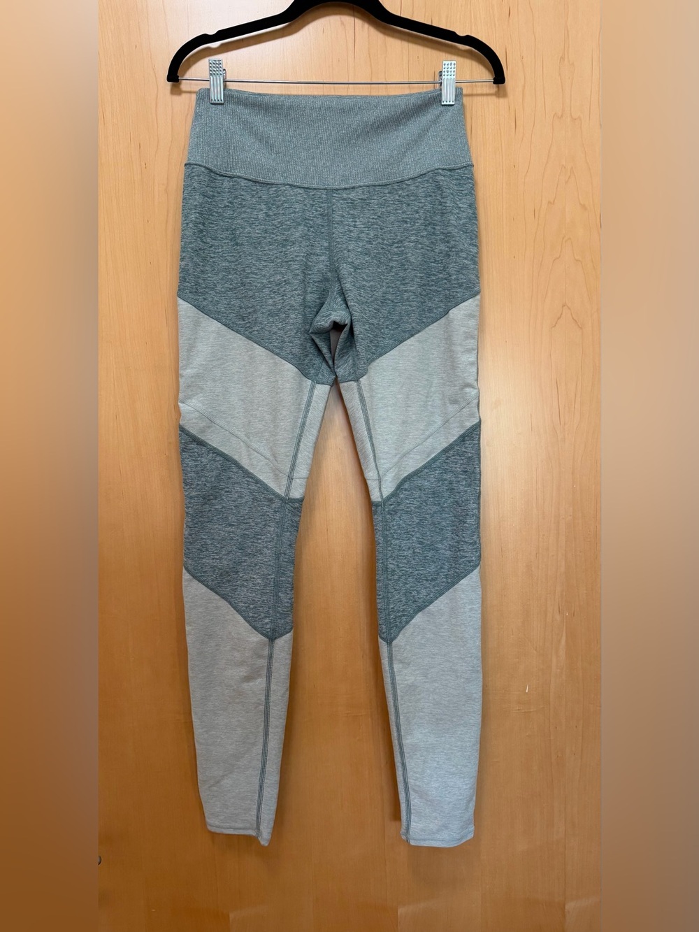 ALO Yoga Shelia High Rise Colorblock Alosoft